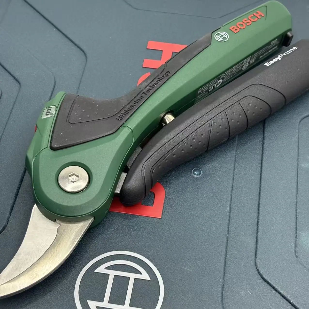 Bosch 3.6V Cordless Smart Prun - Smart Garden Usa recension och pris